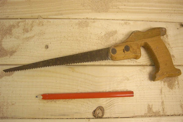 Maintaining and Sharpening Handsaw Blades
