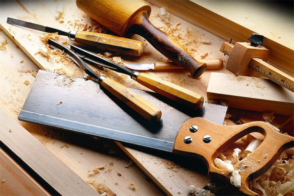 Essential DIY Woodworking Tools