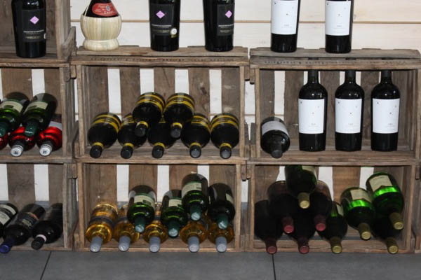 How to Make a Wine Rack from a Wood Pallet